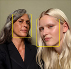 Cadrage centré pour les photos en cours d’utilisation, trois visages mis en évidence